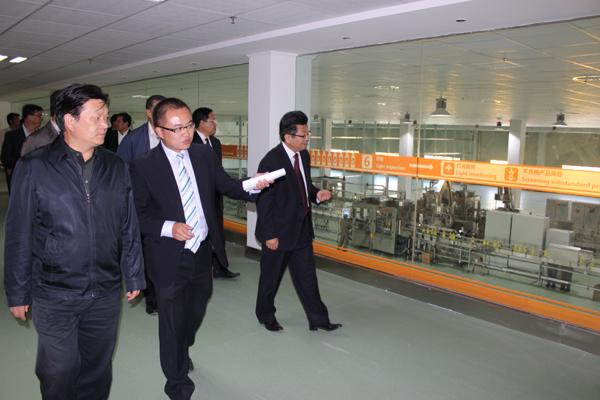 全國最大的葵花油加工生產(chǎn)線在甘肅蘭州新區(qū)正式投料生產(chǎn)