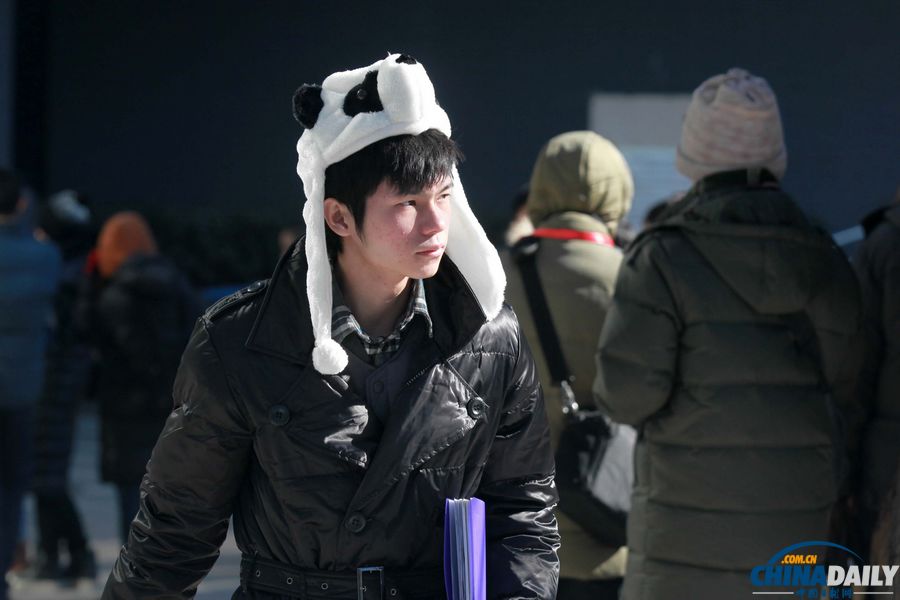 北京電影學(xué)院藝考初試 錄取比例超過100比1