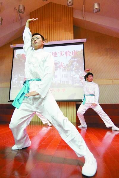 上海一所中學(xué)開設(shè)男生班:根據(jù)男生特質(zhì)培養(yǎng)學(xué)生