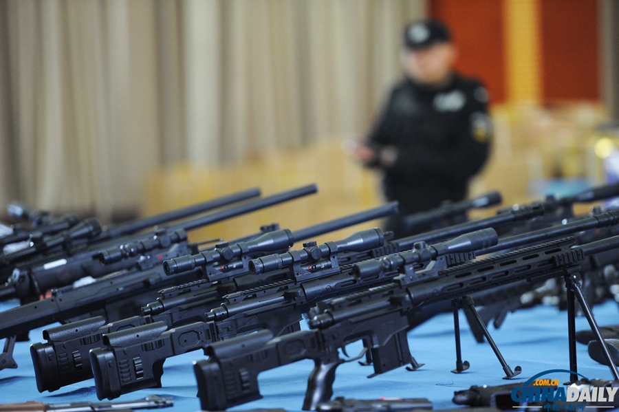 三地警方破獲特大制販槍支和管制刀具案