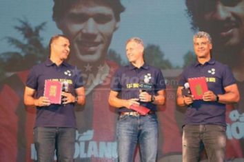 “荷蘭三劍客”北京行 助力中國青少年足球發(fā)展