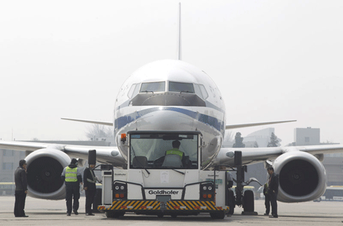 首都機(jī)場開辟綠色通道保障震后救援運(yùn)輸