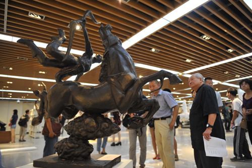 2013全國(guó)高校畢業(yè)生優(yōu)秀雕塑作品展在京開(kāi)幕