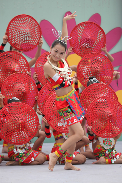 “歡動北京”2013國際青少年文化藝術(shù)交流周北京園博園啟動