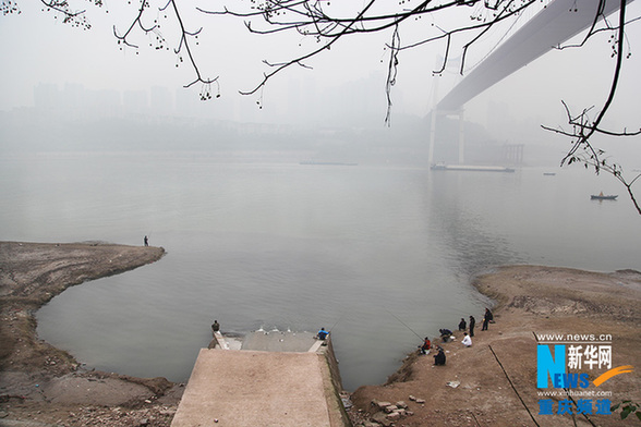 網(wǎng)曝重慶一化糞池污水直排長江 市政緊急處理(圖)