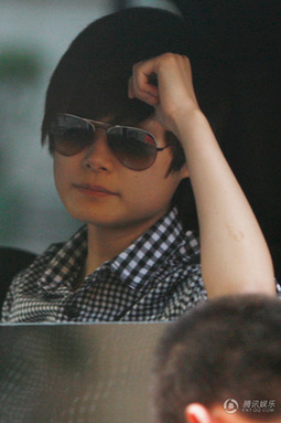 超MAN越野車！李宇春豪華座駕首曝光