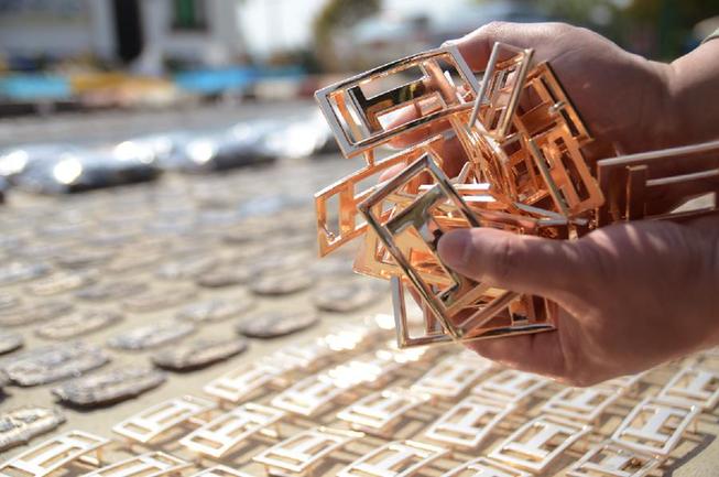 福建福鼎警方查獲假冒馳名商品標(biāo)識20余萬件