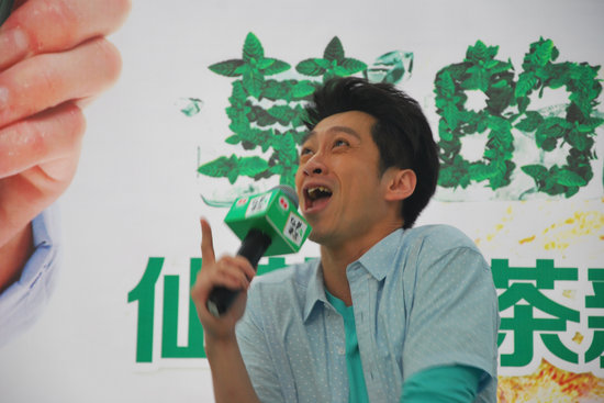 陳漢典來廈出席代言 模仿康永小S稱計劃出片