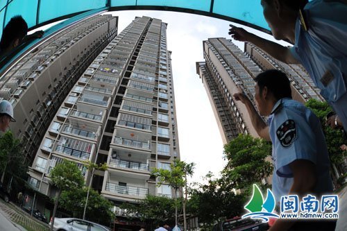 4歲男童自21樓蹊蹺墜亡 防盜網(wǎng)無(wú)破損痕跡