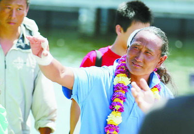 翟墨抵廈披露與日船周旋細(xì)節(jié) 曾想跳下船游上釣魚(yú)島