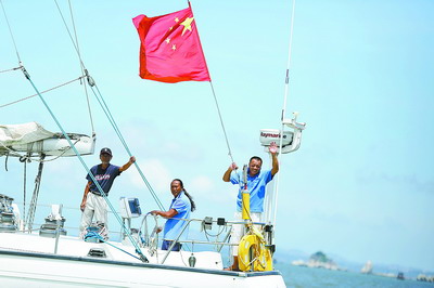 翟墨抵廈披露與日船周旋細(xì)節(jié) 曾想跳下船游上釣魚(yú)島