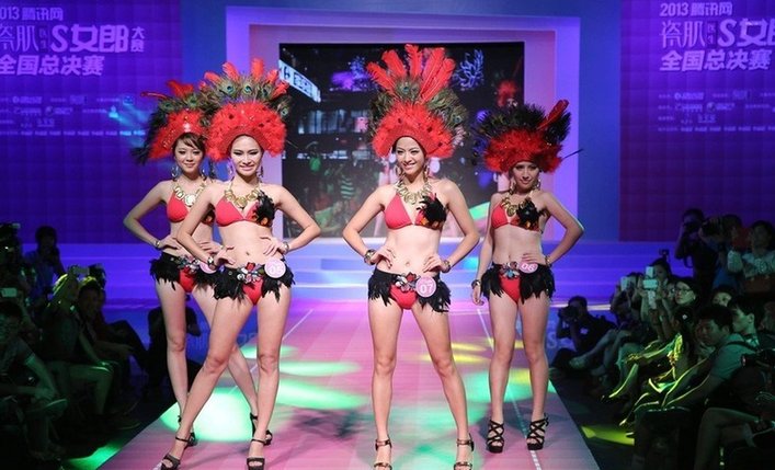 S女郎全國(guó)賽性感閉幕 福建美女獲最Sunny獎(jiǎng)