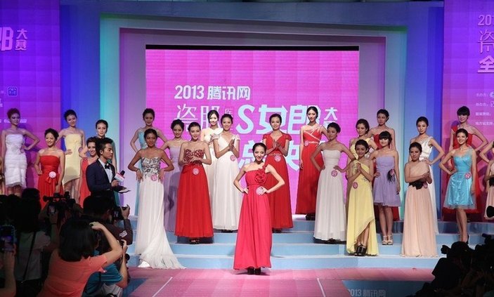 S女郎全國(guó)賽性感閉幕 福建美女獲最Sunny獎(jiǎng)