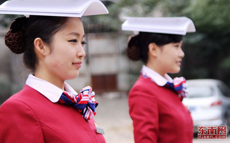 廈深鐵路即將開(kāi)通 美麗“動(dòng)姐”練兵忙（組圖）