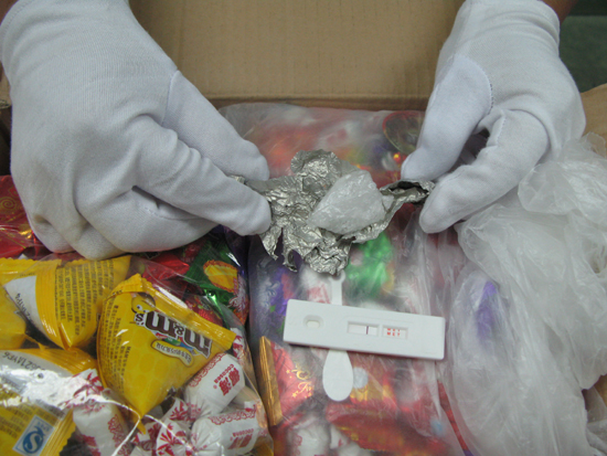 廣州海關(guān)查獲“白色”毒糖果
