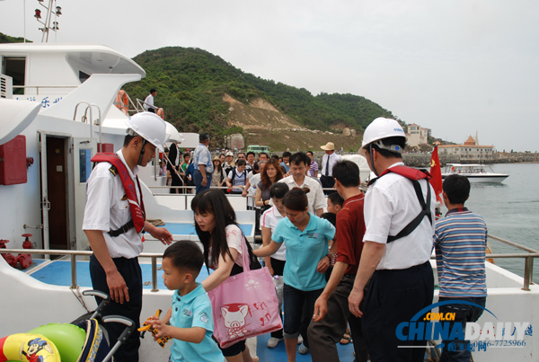 海事部門嚴防死守防抗“尤特” 茂名港在港243艘船舶防風安全有序