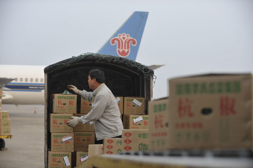 南航發(fā)力“快運(yùn)市場(chǎng)” 或?qū)?#8220;快遞”行業(yè)提速