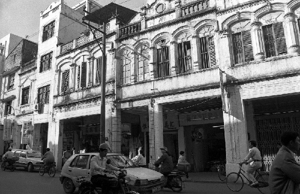 ?？隍T樓老街三條街區(qū)修復(fù)完成 展現(xiàn)海口老街樣貌