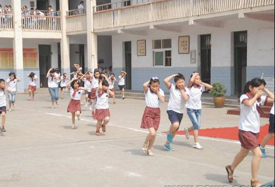 河南舞鋼市舉辦地震應(yīng)急綜合演練現(xiàn)場(chǎng)觀摩活動(dòng)