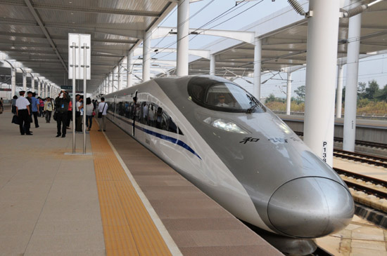 中國(guó)最大的高鐵站--鄭州東站即將啟用迎客