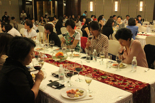 長(zhǎng)春開元名都大酒店舉辦“醇享開元 •臻品人生”紅酒品鑒會(huì)