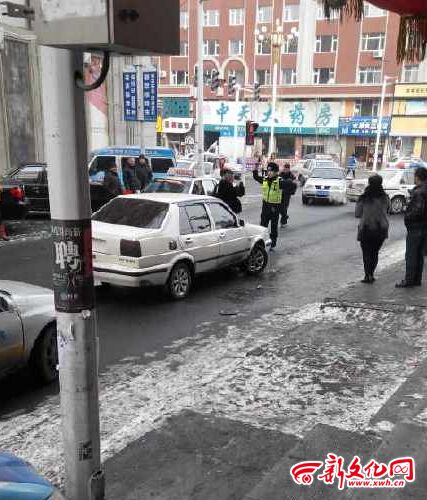 公主嶺無(wú)牌車不聽(tīng)勸說(shuō)還要啟動(dòng) 交警舉槍震攝