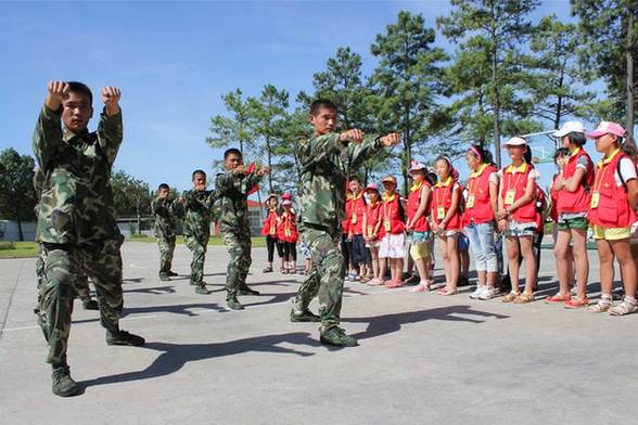 安徽宣城：小記者走進警營體驗生活