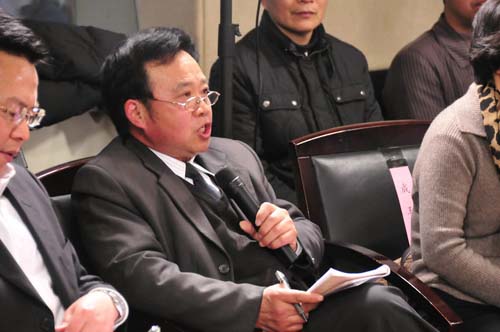 紀委書記親駕今年首趟“民心專列” 市民訴求踏上真正動車速度