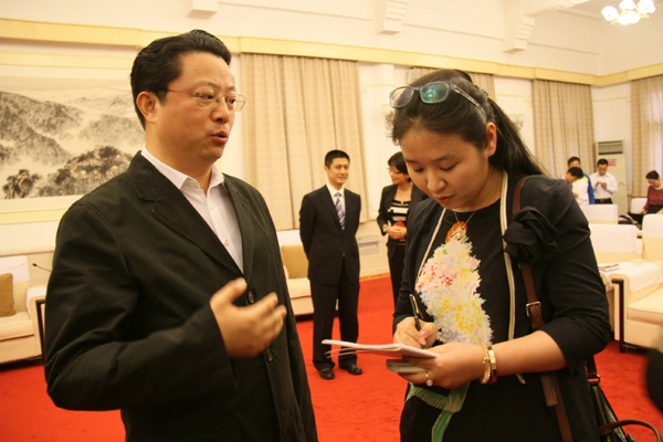 亞洲媒體集體采訪楊衛(wèi)澤書(shū)記