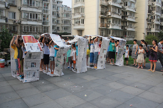 社區(qū)演繹“環(huán)保時(shí)裝秀” 揚(yáng)大學(xué)子將垃圾分類知識帶進(jìn)社區(qū)