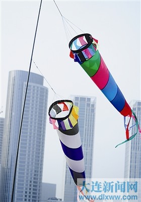 大連:且看風(fēng)箏斗“炫”(圖)