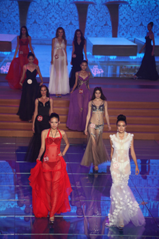 葫蘆島·興城國(guó)際泳裝文化節(jié)暨國(guó)際泳裝模特大賽舉行