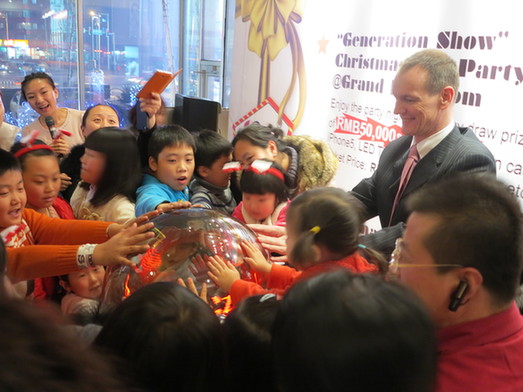 希爾頓逸林圣誕點燈儀式：讓溫馨成為永恒