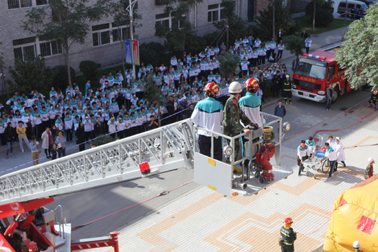 沈陽師范大學新生第一課 消防應急疏散演練