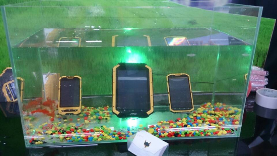 與最“潮”最新手機零距離接觸來國際手機博覽會