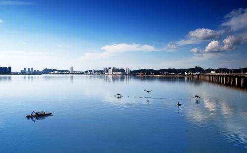 中國重點(diǎn)旅游網(wǎng)絡(luò)媒體代表采風(fēng)遂寧