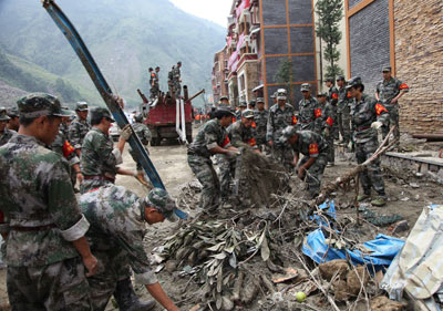 保映秀集鎮(zhèn) 揚鐵軍威名—黑水民兵抗洪搶險側記