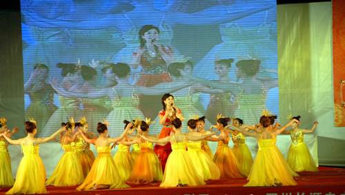 四川宜賓：金沙江畔不夜天 跨越奮進邁新年