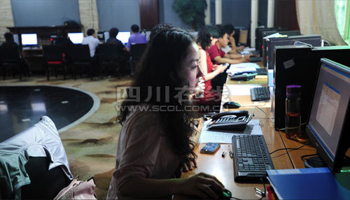 高考一本調(diào)檔線文科清華領(lǐng)先 理科北大居首