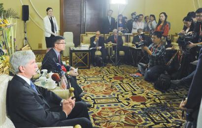 歐駱家輝再來(lái)蓉:四川是很好投資地