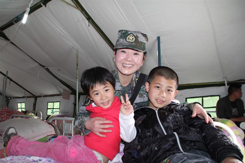 “四朵金花”地震災區(qū)暖人心