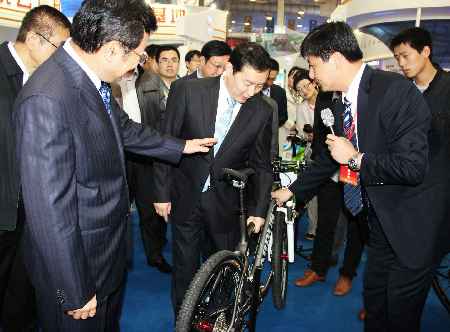 山東藍黃“兩區(qū)”經(jīng)貿(mào)洽談會開幕