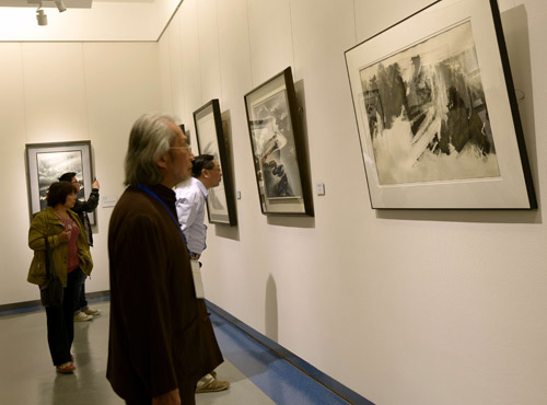 山東名人館之劉國(guó)松現(xiàn)代水墨藝術(shù)館開(kāi)館
