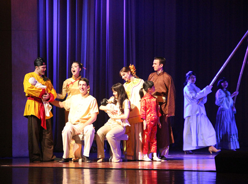 第十屆藝術節(jié)首場外演《生命的樂章》昨晚上演