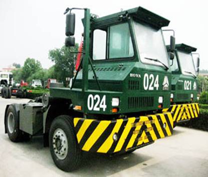 中國重汽50輛豪威(HOVA)港口碼頭牽引車出口沙特地區(qū)