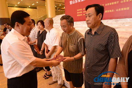 “十藝節(jié)全國優(yōu)秀美術(shù)作品展覽山東預(yù)選作品展暨山東省重大歷史題材美術(shù)創(chuàng)作工程作品展覽”開幕