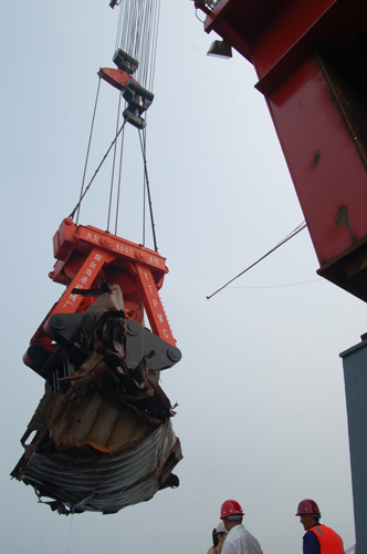 世界最大800噸抓斗在山東煙臺(tái)誕生