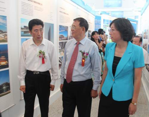 第七屆中國(guó)威海國(guó)際建筑設(shè)計(jì)大獎(jiǎng)賽作品展開(kāi)幕