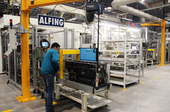 中國重汽提升親人服務(wù)品牌 產(chǎn)品銷量實(shí)現(xiàn)逆勢穩(wěn)增長