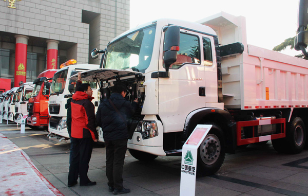 中國重汽集團(tuán)實(shí)施多品牌戰(zhàn)略 2014年力爭整車銷售20萬輛